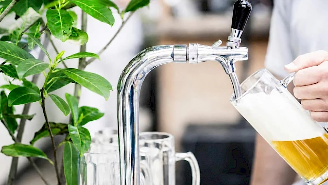 Bier wird gezapft